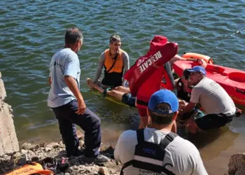 DIQUE LA QUEBRADA: UN HOMBRE SUFRIÓ UN GOLPE EN LA CABEZA Y ESTABA AHOGADO