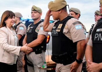 BULLRICH VISITARÁ DEPENDENCIAS NACIONALES EN CÓRDOBA Y SE REUNIRÁ CON QUINTEROS