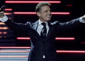 Luis Miguel cantó menos de una hora en Córdoba y la gente explotó de la indignación
