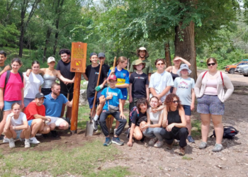 JÓVENES FRANCESES CONTRIBUYEN AL DESARROLLO COMUNITARIO Y LA PRESERVACIÓN AMBIENTAL EN UNQUILLO