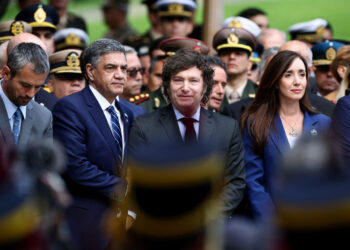 JAVIER MILEI EN EL ACTO DE MALVINAS: UN LLAMADO A LA RECONCILIACIÓN CON LAS FUERZAS ARMADAS