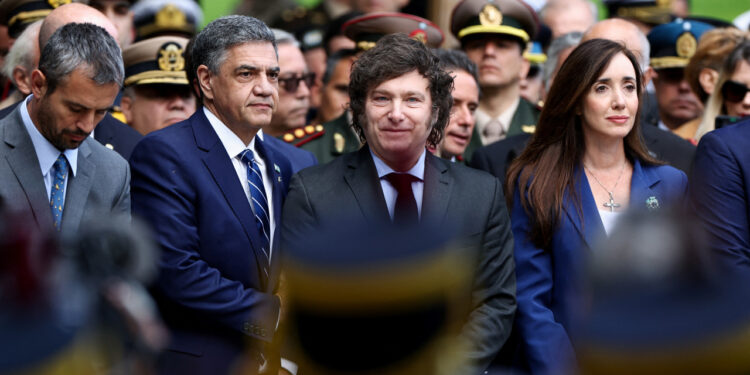 JAVIER MILEI EN EL ACTO DE MALVINAS: UN LLAMADO A LA RECONCILIACIÓN CON LAS FUERZAS ARMADAS