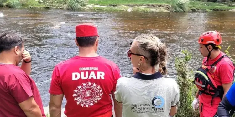 UN HOMBRE MURIÓ AL CAER AL CAUCE DEL RÍO EN UNA CASCADA DE LA CALERA