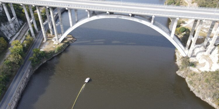 LA PROVINCIA REALIZÓ TAREAS DE REMEDIACIÓN EN LA CUENCA DEL LAGO SAN ROQUE