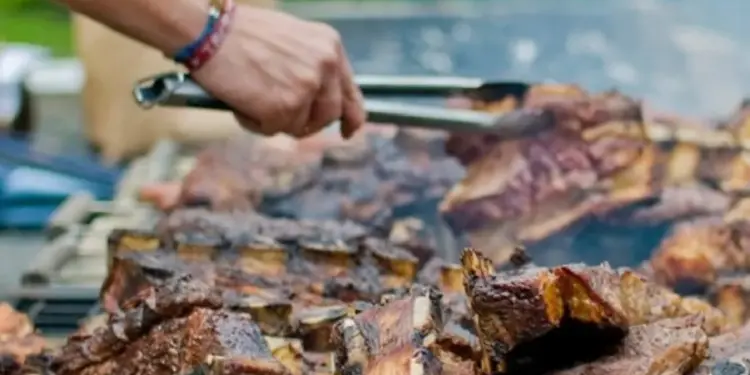 Río Ceballos: Mujeres asadoras compiten por el mejor asado de la provincia