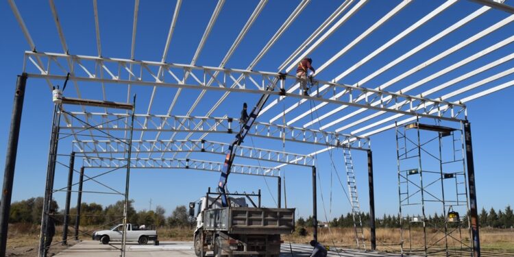 AVANCES EN LA CONSTRUCCIÓN DE UN NUEVO POLIDEPORTIVO SOCIAL EN LA CALERA