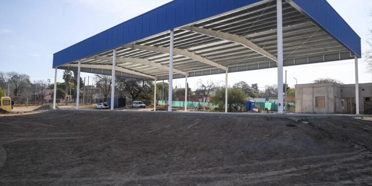 SE CONSTRUYE DOS NUEVOS POLIDEPORTIVOS SOCIALES EN SIERRAS CHICAS