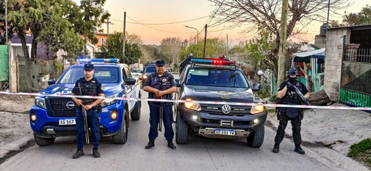 VILLA ALLENDE: DETUVIERON A DOS SUJETOS QUE VENDÍAN COCAÍNA EN LA VÍA PÚBLICA