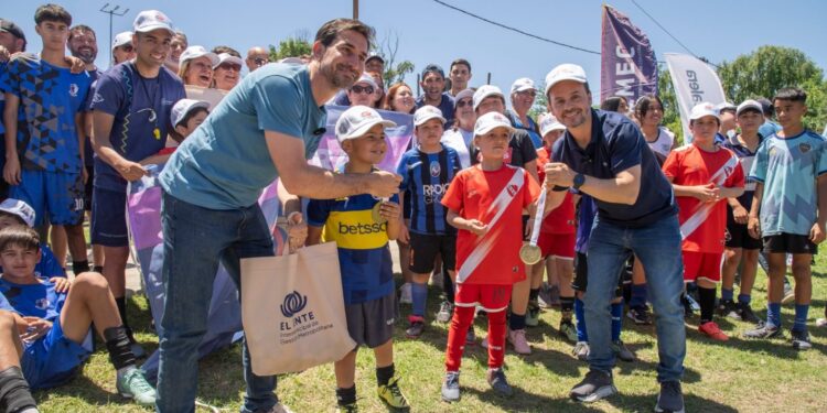 MAS DE 1000 DEPORTISTAS PARTICIPARON LAS OLIMPIADAS METROPOLITANAS EN LA CALERA