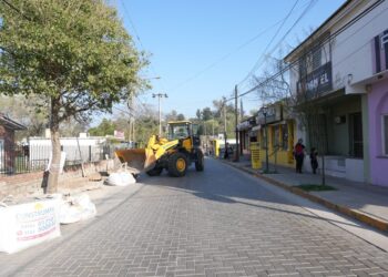 Salsipuedes ejecuta nuevas veredas sobre la Av. Belgrano