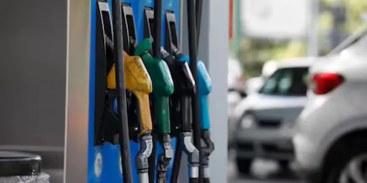 Este domingo aumentó nuevamente el precio de los combustibles en todo el país