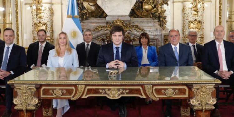 Javier Milei aseguró que el 2025 tendrá baja inflación y alto crecimiento económico