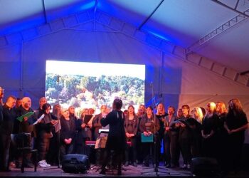 El Coro de la Legislatura actuó en la 15ª Feria del Libro de La Granja
