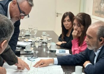 Autoridades Provinciales y Municipales Avanzan en Propuestas para Mejorar la Transitabilidad de la Ruta E-53