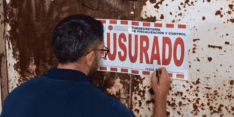 Realizan controles y clausura de establecimiento cárnico en Unquillo