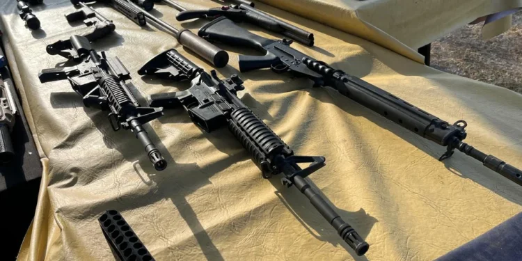 Secuestro de arsenal y detenidos en Córdoba y Unquillo: balearon a un efectivo del ETER