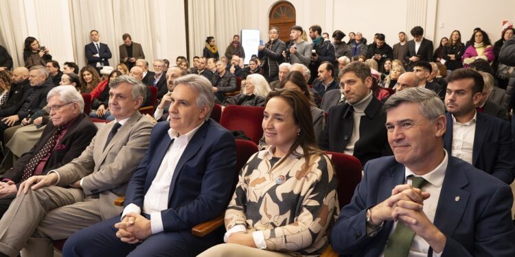 Prunotto acompañó la entrega de los Premios Perfil Córdoba
