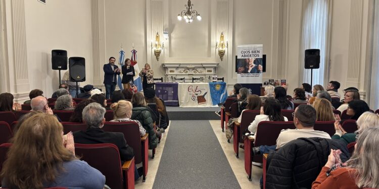 La Legislatura Histórica se llenó de libros, poesía y música