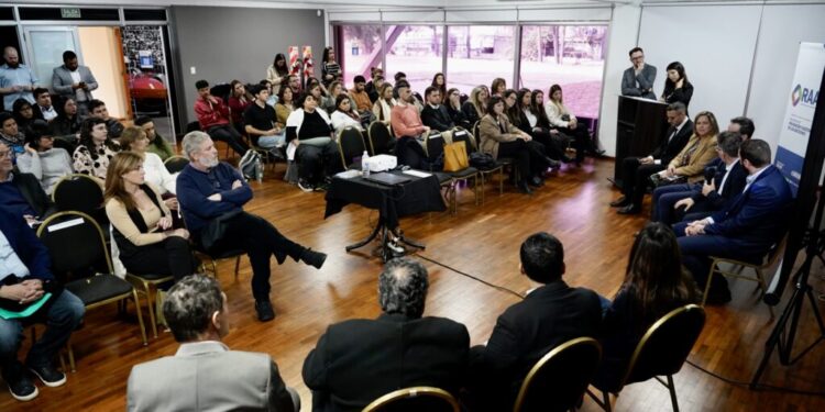 UNQUILLO PARTICIPÓ DE LA PRESENTACIÓN DEL CURSO DE FORMACIÓN EN ABORDAJE INTEGRAL DE CONSUMOS PROBLEMÁTICOS