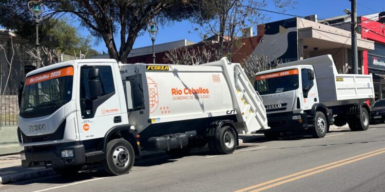 RÍO CEBALLOS SUMA DOS NUEVOS CAMIONES