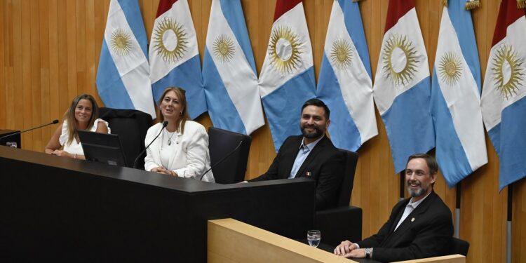 Se realizó en la Legislatura la simulación parlamentaria del Concejo Estudiantil de Río Ceballos